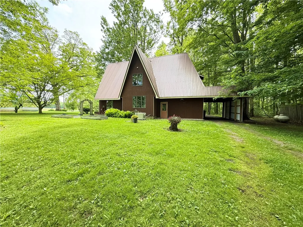 1476 Grange Hall Road, Junius, New York 14532, Junius, New York 14532, 3 Bedrooms Bedrooms, 7 Rooms Rooms,2 BathroomsBathrooms,Residential,Closed,1476 Grange Hall Road, Junius, New York 14532,0,R1609014