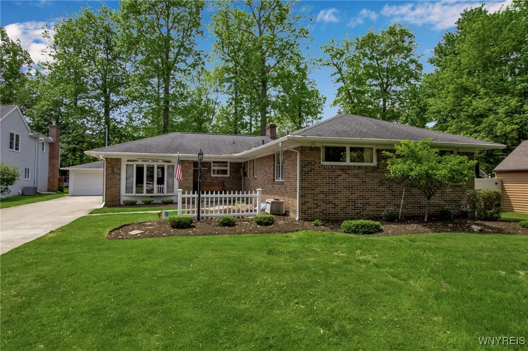 187 Hi View Terrace, West Seneca, New York 14224, West Seneca, New York 14224, 3 Bedrooms Bedrooms, 7 Rooms Rooms,1 BathroomBathrooms,Residential,Closed,187 Hi View Terrace, West Seneca, New York 14224,B1611234