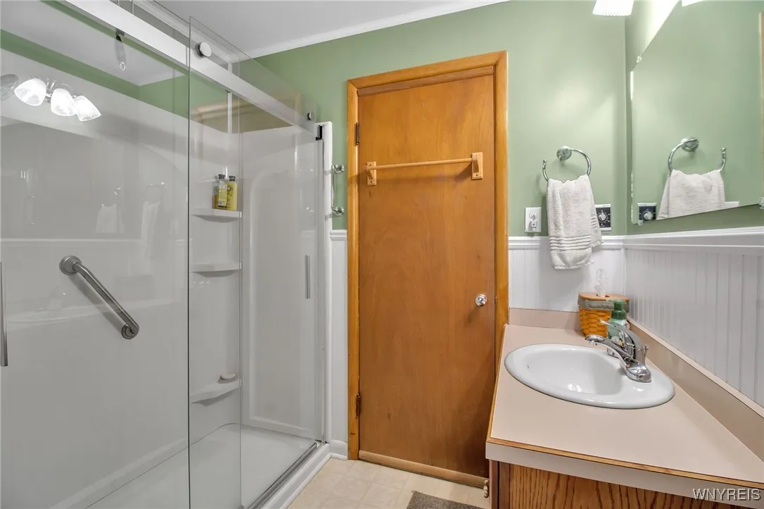187 Hi View Terrace, West Seneca, New York 14224, West Seneca, New York 14224, 3 Bedrooms Bedrooms, 7 Rooms Rooms,1 BathroomBathrooms,Residential,Closed,187 Hi View Terrace, West Seneca, New York 14224,B1611234