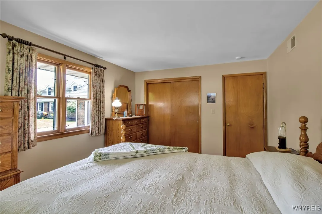 187 Hi View Terrace, West Seneca, New York 14224, West Seneca, New York 14224, 3 Bedrooms Bedrooms, 7 Rooms Rooms,1 BathroomBathrooms,Residential,Closed,187 Hi View Terrace, West Seneca, New York 14224,B1611234