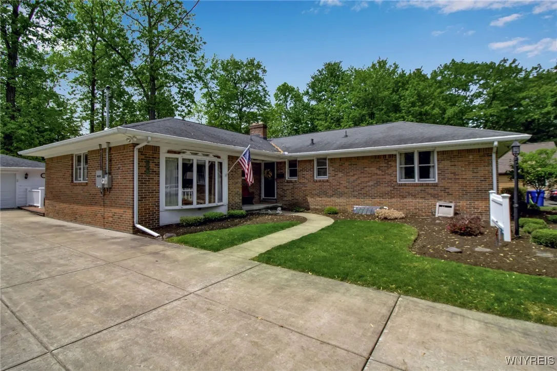 187 Hi View Terrace, West Seneca, New York 14224, West Seneca, New York 14224, 3 Bedrooms Bedrooms, 7 Rooms Rooms,1 BathroomBathrooms,Residential,Closed,187 Hi View Terrace, West Seneca, New York 14224,B1611234