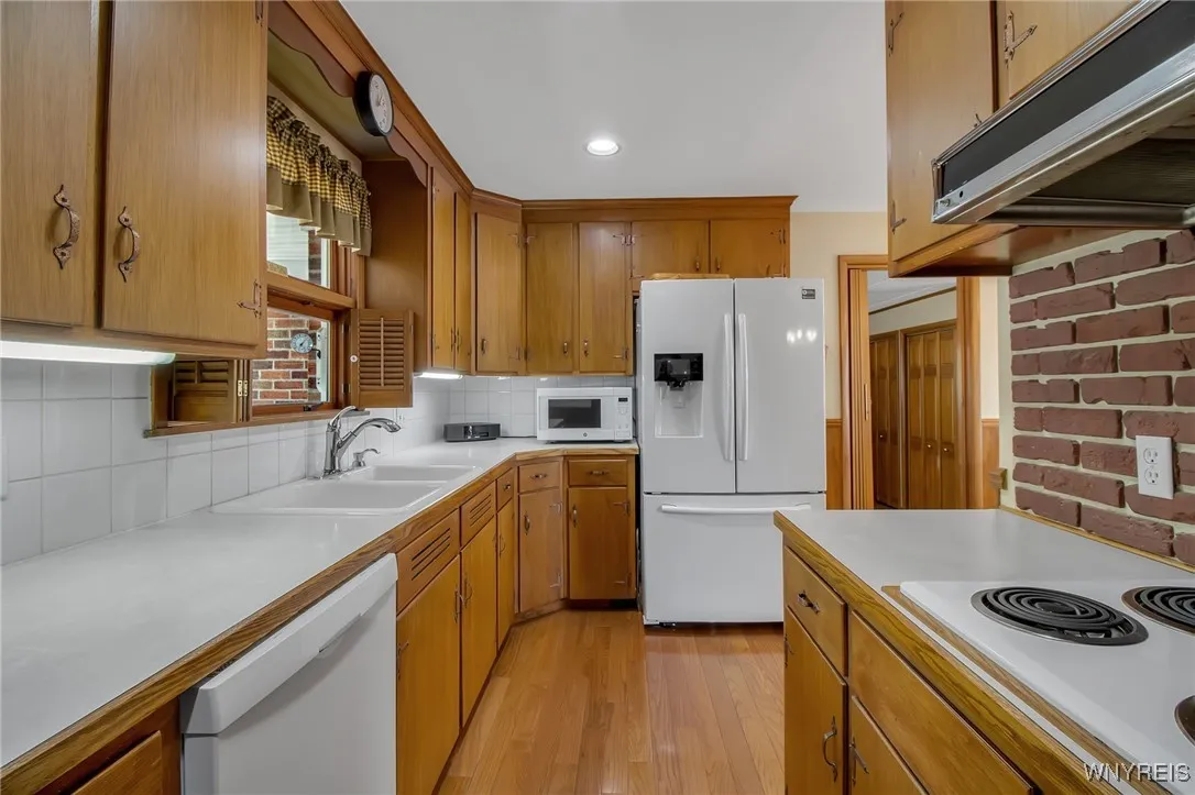 187 Hi View Terrace, West Seneca, New York 14224, West Seneca, New York 14224, 3 Bedrooms Bedrooms, 7 Rooms Rooms,1 BathroomBathrooms,Residential,Closed,187 Hi View Terrace, West Seneca, New York 14224,B1611234