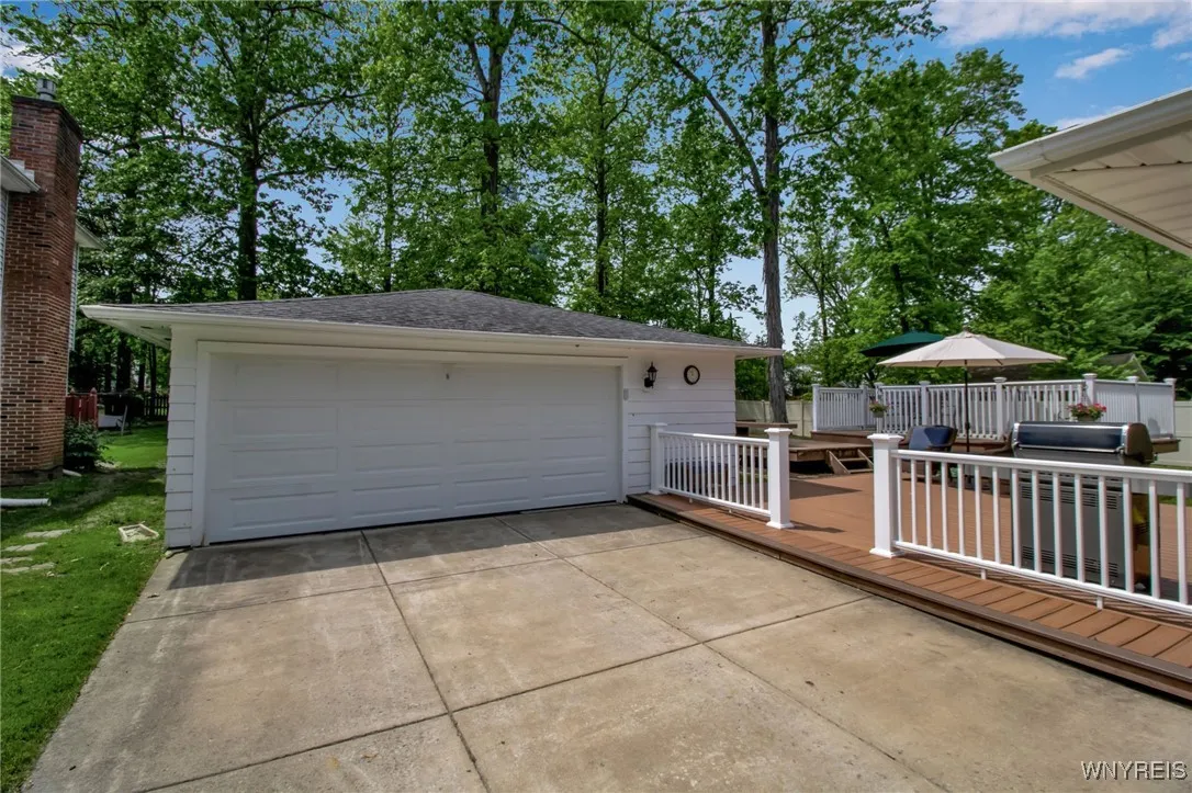 187 Hi View Terrace, West Seneca, New York 14224, West Seneca, New York 14224, 3 Bedrooms Bedrooms, 7 Rooms Rooms,1 BathroomBathrooms,Residential,Closed,187 Hi View Terrace, West Seneca, New York 14224,B1611234