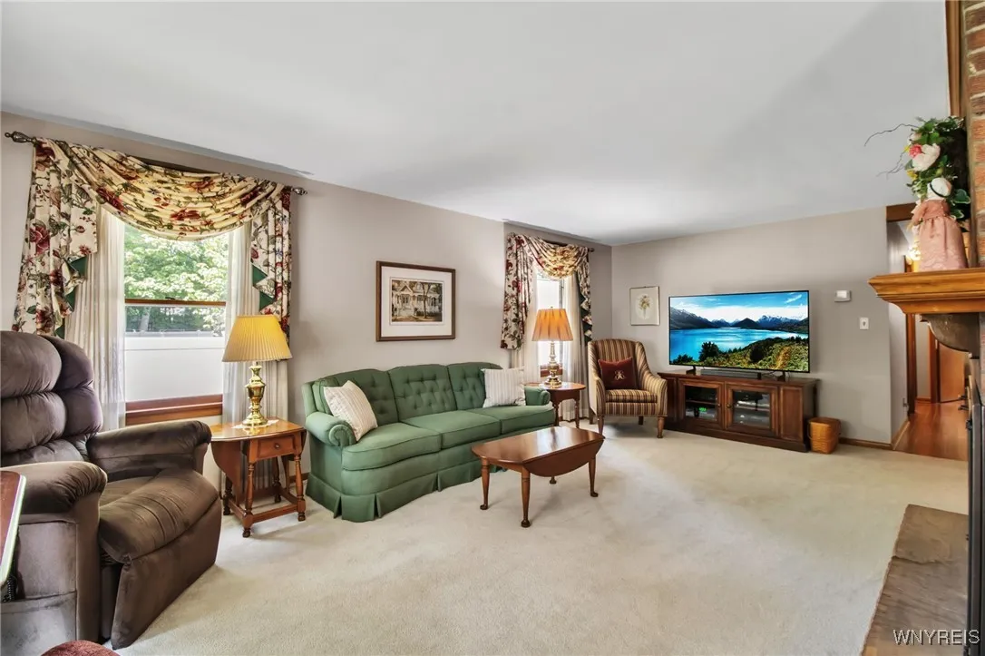 187 Hi View Terrace, West Seneca, New York 14224, West Seneca, New York 14224, 3 Bedrooms Bedrooms, 7 Rooms Rooms,1 BathroomBathrooms,Residential,Closed,187 Hi View Terrace, West Seneca, New York 14224,B1611234