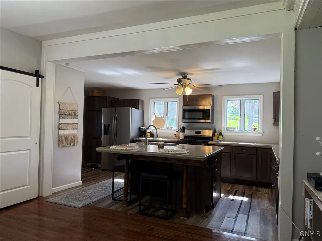 300 West 7th Street, Oswego-city, New York 13126, Oswego, New York 13126, 3 Bedrooms Bedrooms, 5 Rooms Rooms,2 BathroomsBathrooms,Residential,Closed,300 West 7th Street, Oswego-city, New York 13126,S1609473