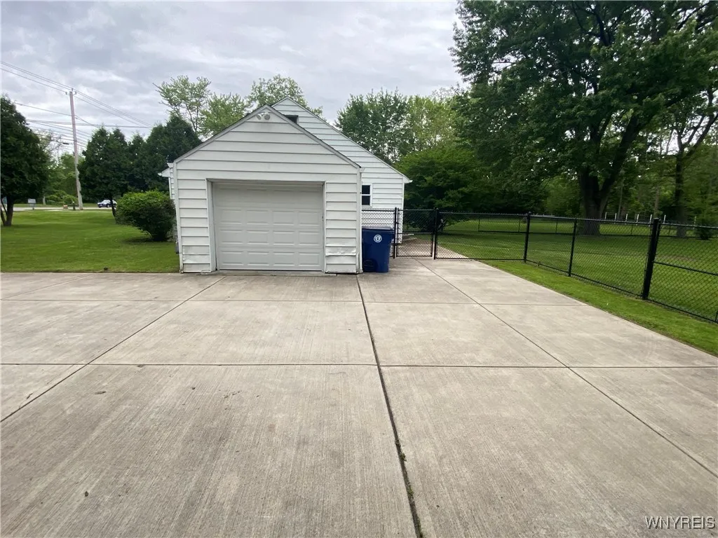 5780 Sheridan Drive, Amherst, New York 14221, Amherst, New York 14221, 3 Bedrooms Bedrooms, 6 Rooms Rooms,1 BathroomBathrooms,Residential,Closed,5780 Sheridan Drive, Amherst, New York 14221,B1611388