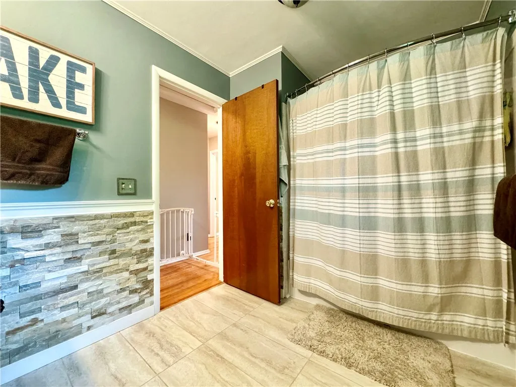 7 Overbrook Drive, Owego, New York 13732, Owego, New York 13732, 3 Bedrooms Bedrooms, 9 Rooms Rooms,1 BathroomBathrooms,Residential,Closed,7 Overbrook Drive, Owego, New York 13732,R1605882