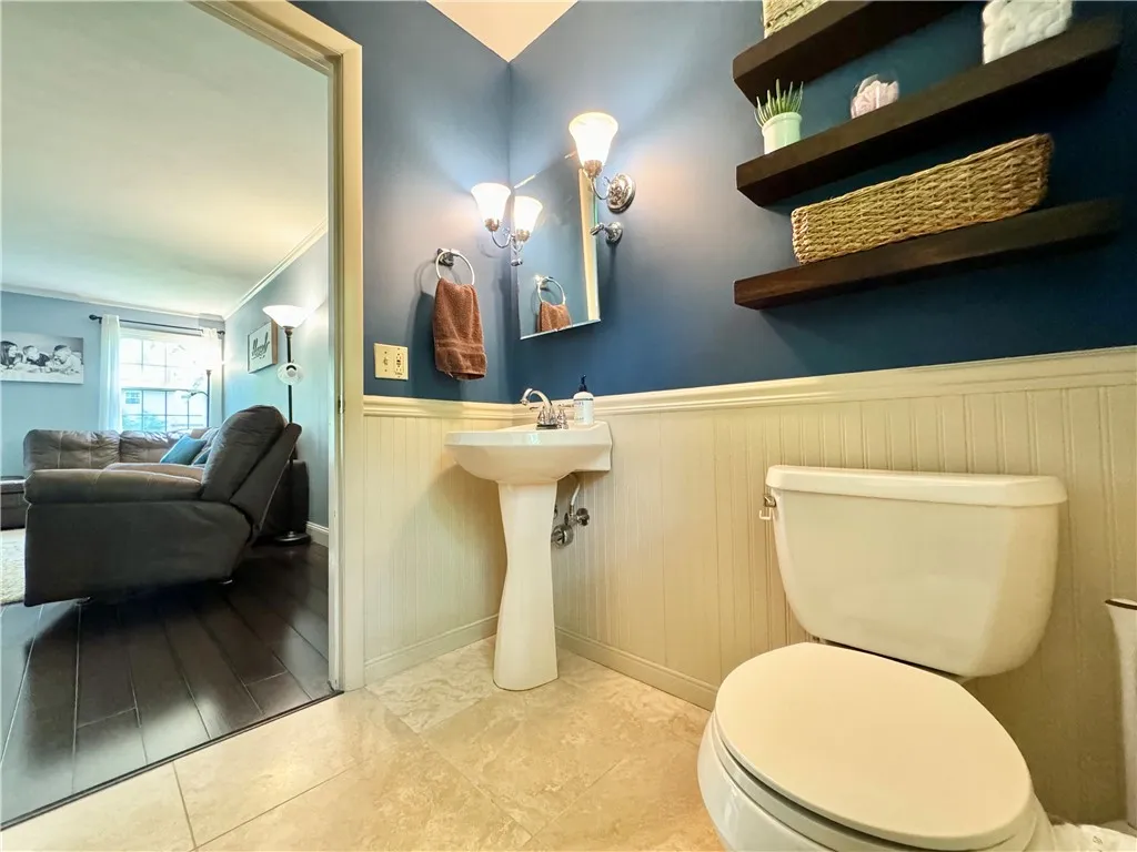 7 Overbrook Drive, Owego, New York 13732, Owego, New York 13732, 3 Bedrooms Bedrooms, 9 Rooms Rooms,1 BathroomBathrooms,Residential,Closed,7 Overbrook Drive, Owego, New York 13732,R1605882