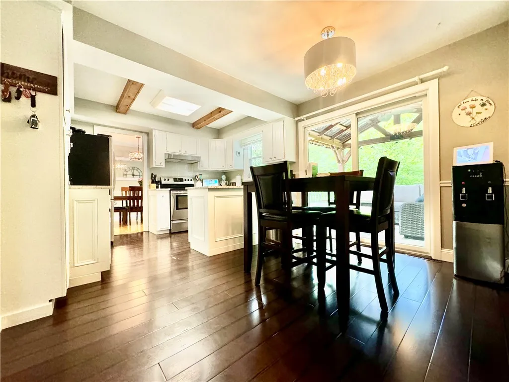 7 Overbrook Drive, Owego, New York 13732, Owego, New York 13732, 3 Bedrooms Bedrooms, 9 Rooms Rooms,1 BathroomBathrooms,Residential,Closed,7 Overbrook Drive, Owego, New York 13732,R1605882