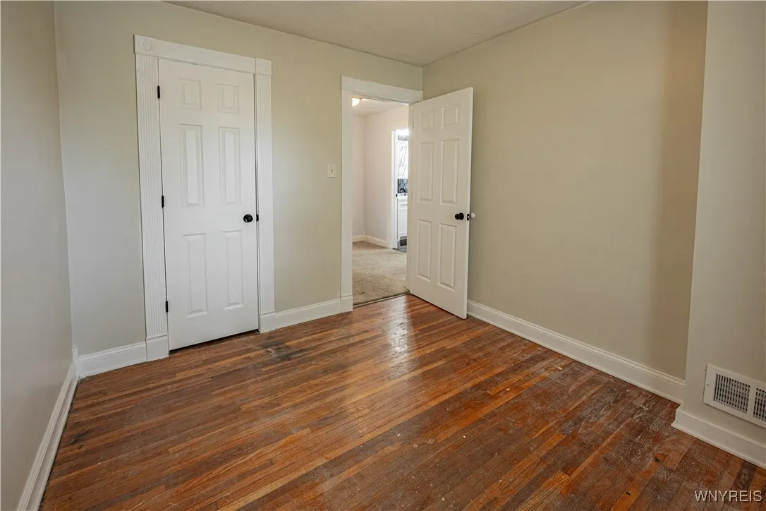 2423 Whitney Avenue, Niagara Falls, New York 14301, Niagara Falls, New York 14301, 4 Bedrooms Bedrooms, 7 Rooms Rooms,2 BathroomsBathrooms,Residential,Closed,2423 Whitney Avenue, Niagara Falls, New York 14301,B1610545