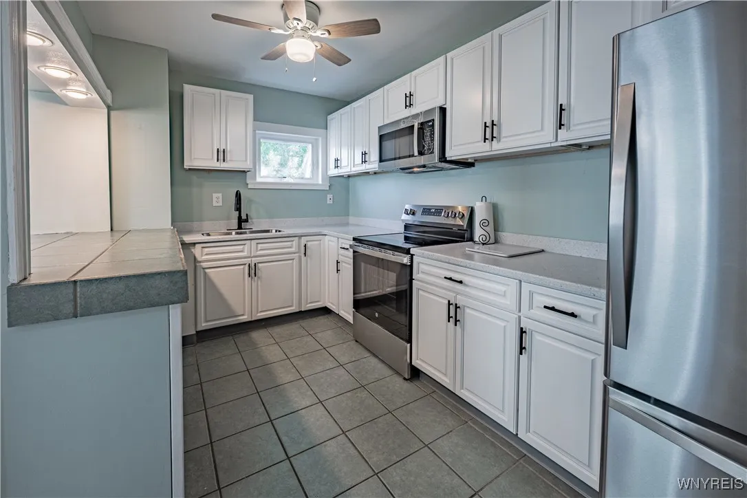 2423 Whitney Avenue, Niagara Falls, New York 14301, Niagara Falls, New York 14301, 4 Bedrooms Bedrooms, 7 Rooms Rooms,2 BathroomsBathrooms,Residential,Closed,2423 Whitney Avenue, Niagara Falls, New York 14301,B1610545