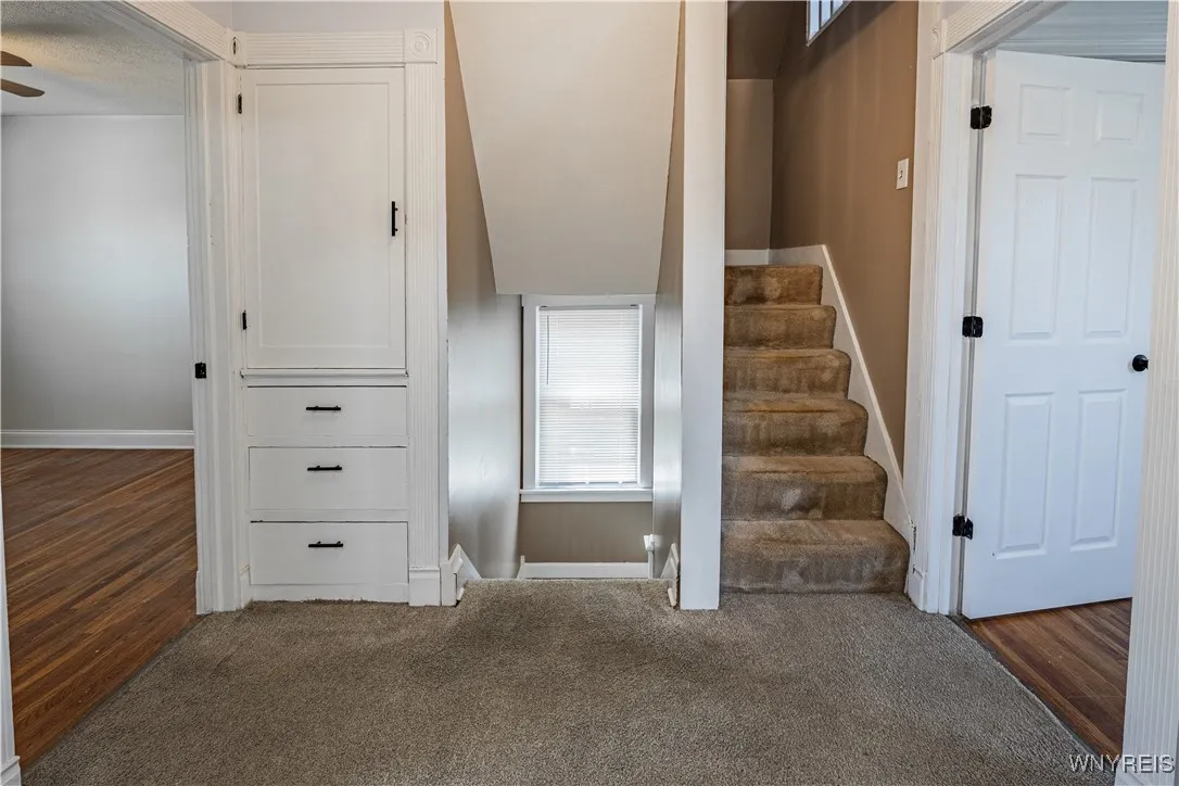 2423 Whitney Avenue, Niagara Falls, New York 14301, Niagara Falls, New York 14301, 4 Bedrooms Bedrooms, 7 Rooms Rooms,2 BathroomsBathrooms,Residential,Closed,2423 Whitney Avenue, Niagara Falls, New York 14301,B1610545