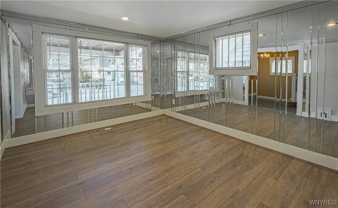 2423 Whitney Avenue, Niagara Falls, New York 14301, Niagara Falls, New York 14301, 4 Bedrooms Bedrooms, 7 Rooms Rooms,2 BathroomsBathrooms,Residential,Closed,2423 Whitney Avenue, Niagara Falls, New York 14301,B1610545