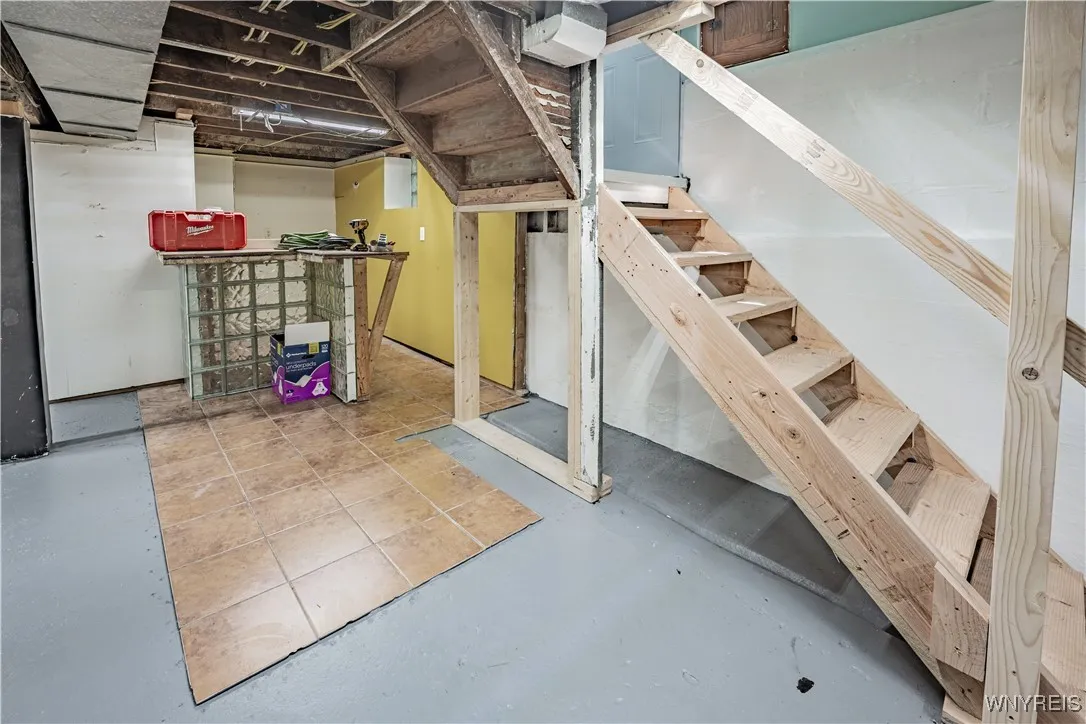 2423 Whitney Avenue, Niagara Falls, New York 14301, Niagara Falls, New York 14301, 4 Bedrooms Bedrooms, 7 Rooms Rooms,2 BathroomsBathrooms,Residential,Closed,2423 Whitney Avenue, Niagara Falls, New York 14301,B1610545