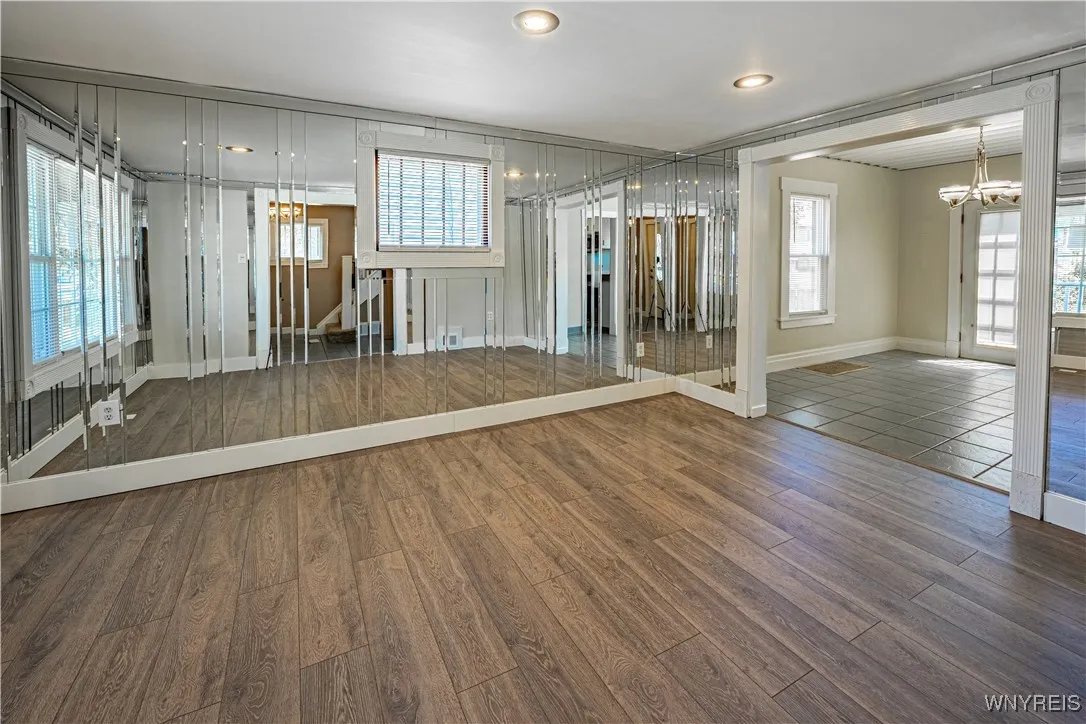 2423 Whitney Avenue, Niagara Falls, New York 14301, Niagara Falls, New York 14301, 4 Bedrooms Bedrooms, 7 Rooms Rooms,2 BathroomsBathrooms,Residential,Closed,2423 Whitney Avenue, Niagara Falls, New York 14301,B1610545