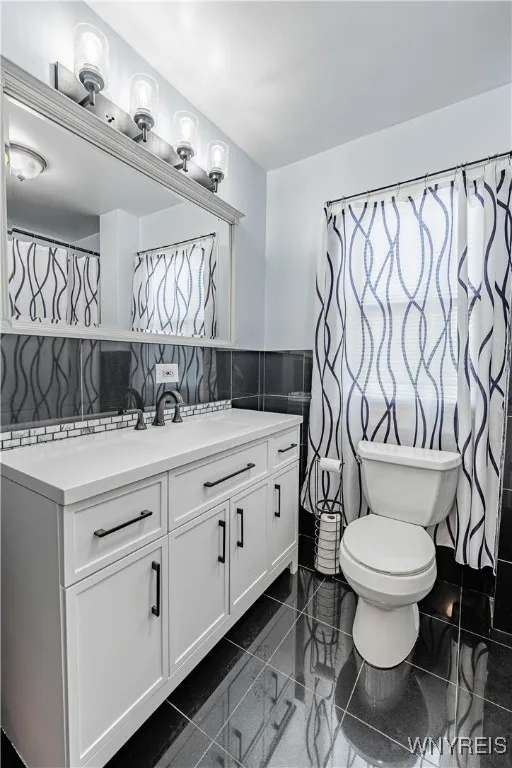 2423 Whitney Avenue, Niagara Falls, New York 14301, Niagara Falls, New York 14301, 4 Bedrooms Bedrooms, 7 Rooms Rooms,2 BathroomsBathrooms,Residential,Closed,2423 Whitney Avenue, Niagara Falls, New York 14301,B1610545