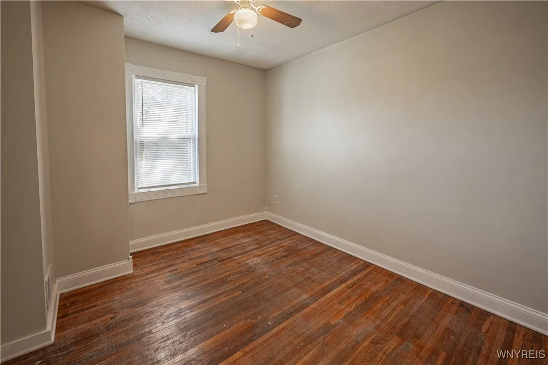 2423 Whitney Avenue, Niagara Falls, New York 14301, Niagara Falls, New York 14301, 4 Bedrooms Bedrooms, 7 Rooms Rooms,2 BathroomsBathrooms,Residential,Closed,2423 Whitney Avenue, Niagara Falls, New York 14301,B1610545