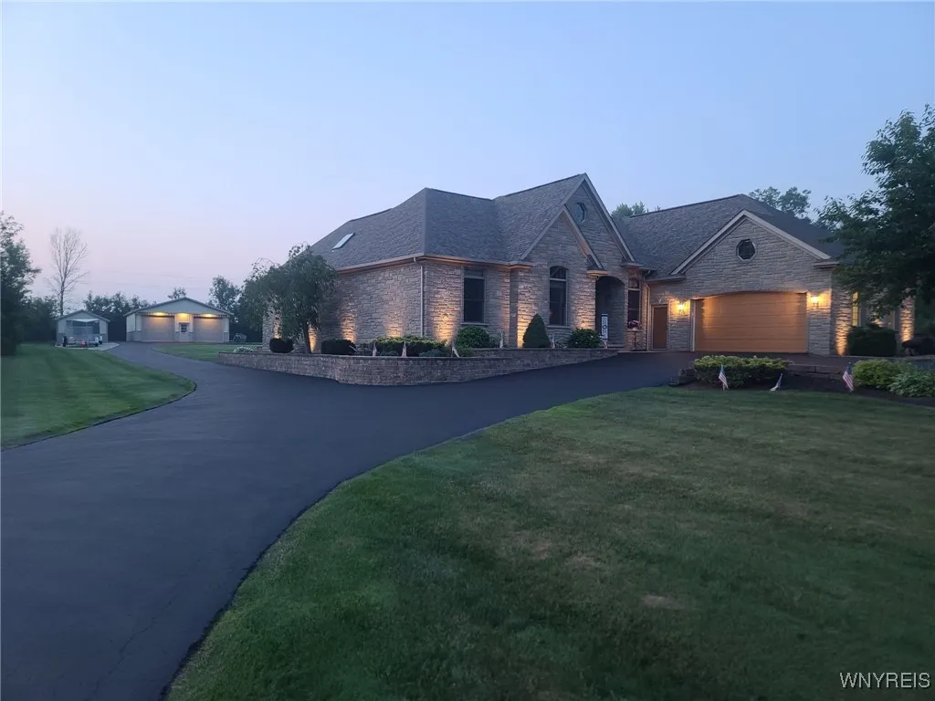 12550 Clinton Street, Marilla, New York 14004, Marilla, New York 14004, 3 Bedrooms Bedrooms, 6 Rooms Rooms,2 BathroomsBathrooms,Residential,Closed,12550 Clinton Street, Marilla, New York 14004,B1611316