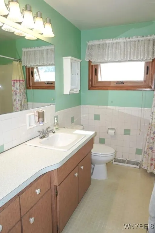 45 Maplegrove Avenue, Tonawanda-town, New York 141, Tonawanda, New York 14150, 3 Bedrooms Bedrooms, 7 Rooms Rooms,1 BathroomBathrooms,Residential,Closed,45 Maplegrove Avenue, Tonawanda-town, New York 141,0,B1610182