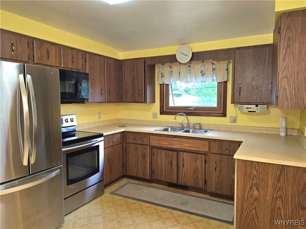 45 Maplegrove Avenue, Tonawanda-town, New York 141, Tonawanda, New York 14150, 3 Bedrooms Bedrooms, 7 Rooms Rooms,1 BathroomBathrooms,Residential,Closed,45 Maplegrove Avenue, Tonawanda-town, New York 141,0,B1610182