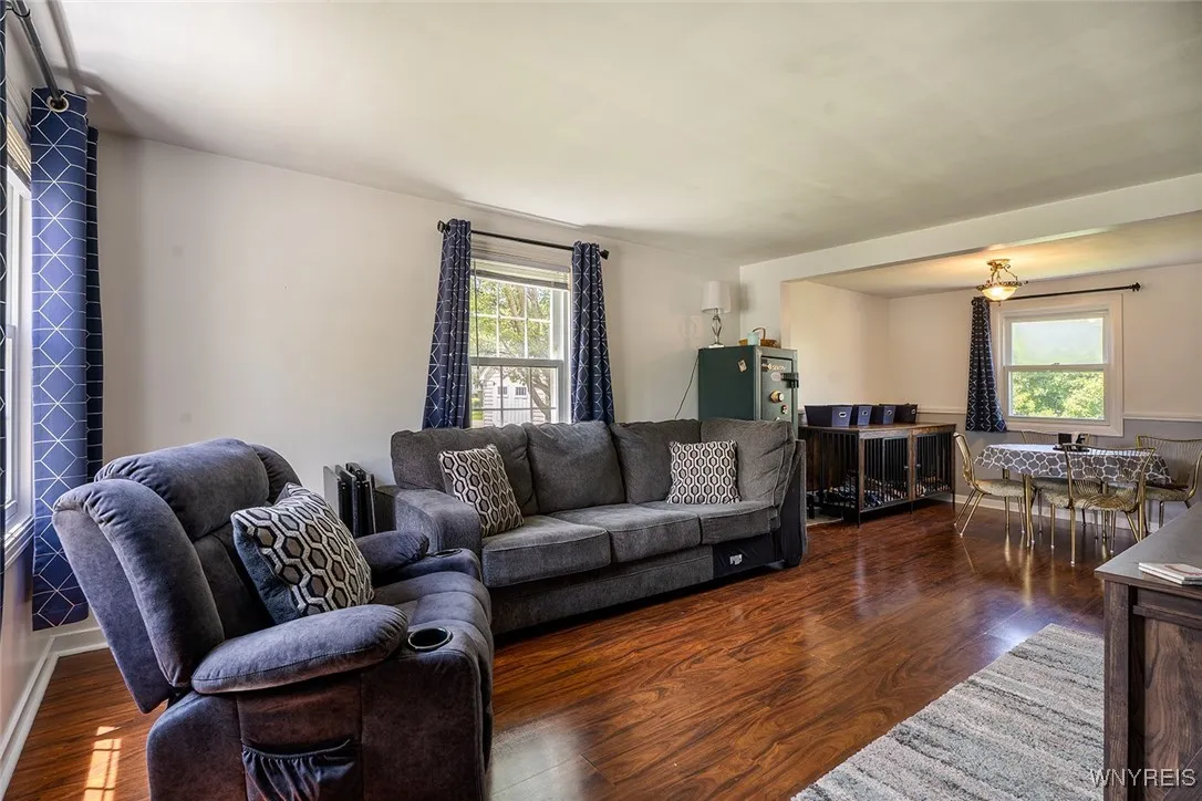 5104 Morgan Parkway, Hamburg, New York 14075, Hamburg, New York 14075, 3 Bedrooms Bedrooms, 6 Rooms Rooms,1 BathroomBathrooms,Residential,Closed,5104 Morgan Parkway, Hamburg, New York 14075,B1610498