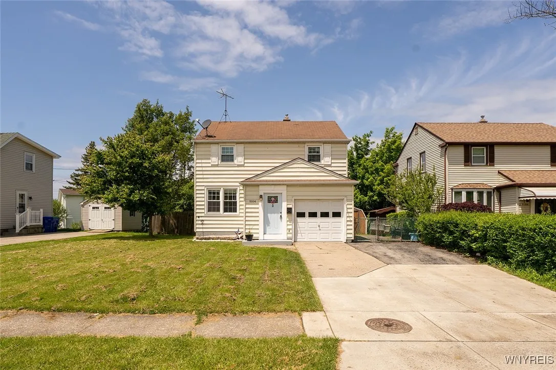 5104 Morgan Parkway, Hamburg, New York 14075, Hamburg, New York 14075, 3 Bedrooms Bedrooms, 6 Rooms Rooms,1 BathroomBathrooms,Residential,Closed,5104 Morgan Parkway, Hamburg, New York 14075,B1610498