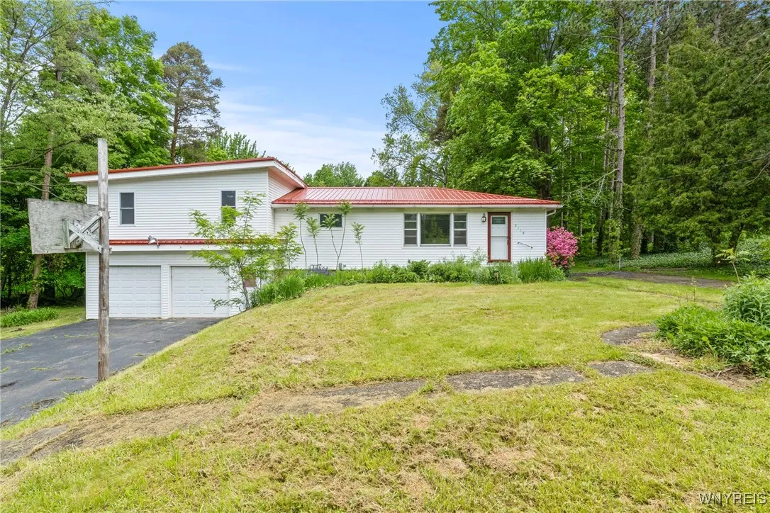 2118 Shirley Road, North Collins, New York 14111, North Collins, New York 14111, 4 Bedrooms Bedrooms, 10 Rooms Rooms,1 BathroomBathrooms,Residential,Closed,2118 Shirley Road, North Collins, New York 14111,0,B1611208