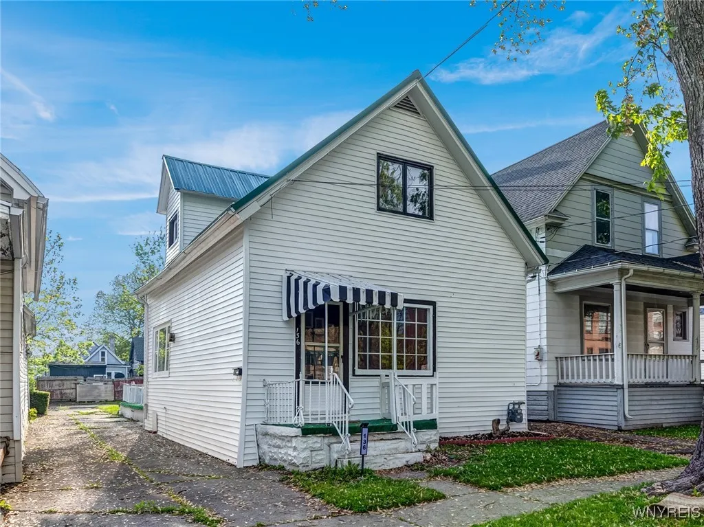 136 Benzinger Street, Buffalo, New York 14206, Buffalo, New York 14206, 3 Bedrooms Bedrooms, 7 Rooms Rooms,1 BathroomBathrooms,Residential,Closed,136 Benzinger Street, Buffalo, New York 14206,B1611439