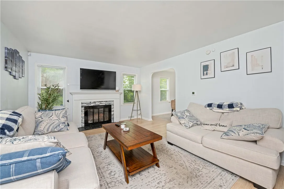 293 Greeley Street, Rochester, New York 14609, Rochester, New York 14609, 3 Bedrooms Bedrooms, 7 Rooms Rooms,1 BathroomBathrooms,Residential,Closed,293 Greeley Street, Rochester, New York 14609,R1610801