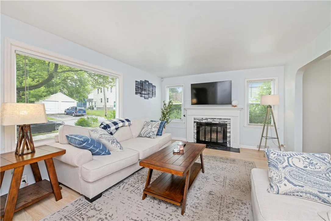 293 Greeley Street, Rochester, New York 14609, Rochester, New York 14609, 3 Bedrooms Bedrooms, 7 Rooms Rooms,1 BathroomBathrooms,Residential,Closed,293 Greeley Street, Rochester, New York 14609,R1610801
