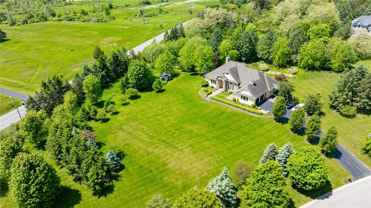1 Holly Hill, Mendon, New York 14472, Mendon, New York 14472, 3 Bedrooms Bedrooms, 7 Rooms Rooms,2 BathroomsBathrooms,Residential,Closed,1 Holly Hill, Mendon, New York 14472,R1610911