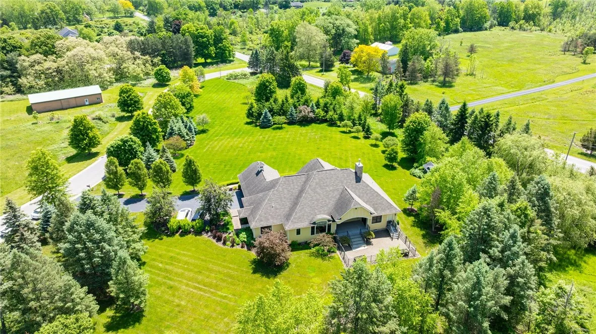 1 Holly Hill, Mendon, New York 14472, Mendon, New York 14472, 3 Bedrooms Bedrooms, 7 Rooms Rooms,2 BathroomsBathrooms,Residential,Closed,1 Holly Hill, Mendon, New York 14472,R1610911