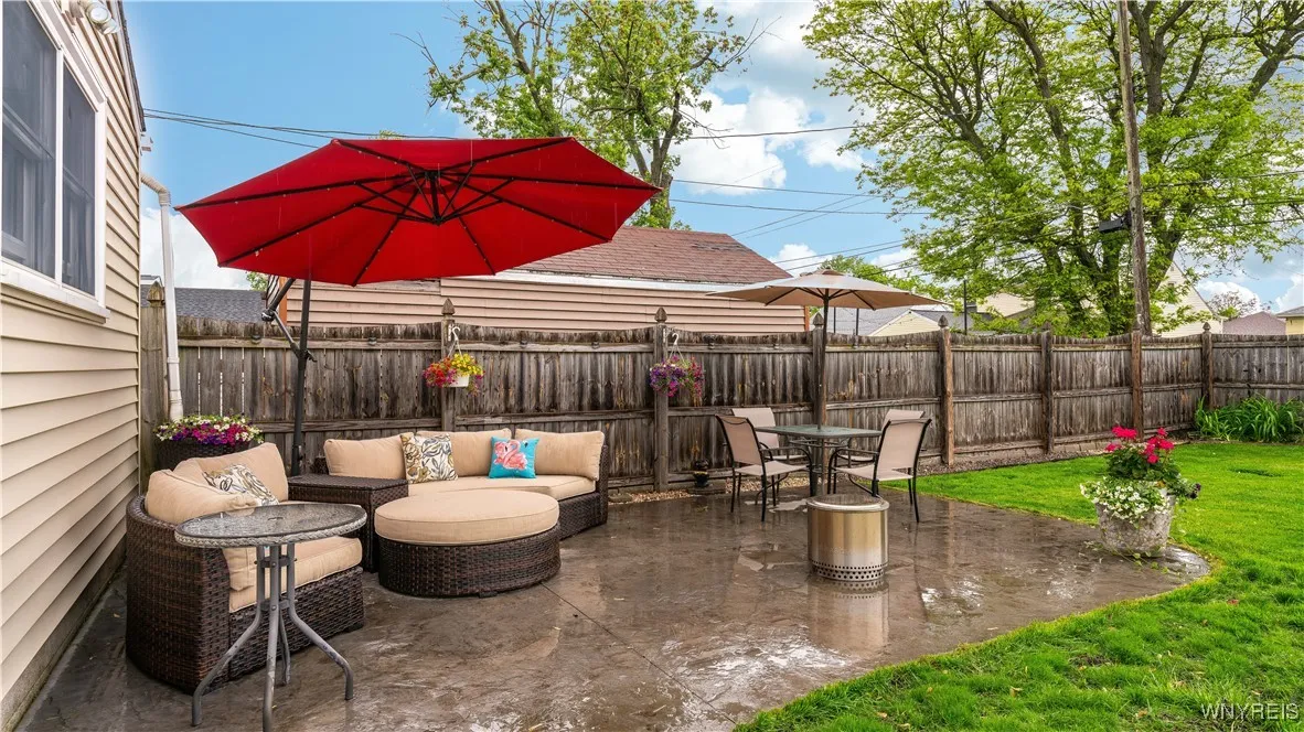 Patio/Backyard