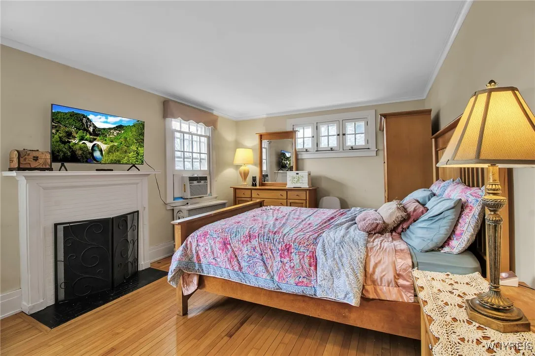41 Saybrook Place, Buffalo, New York 14209, Buffalo, New York 14209, 4 Bedrooms Bedrooms, 9 Rooms Rooms,2 BathroomsBathrooms,Residential,Closed,41 Saybrook Place, Buffalo, New York 14209,B1611477