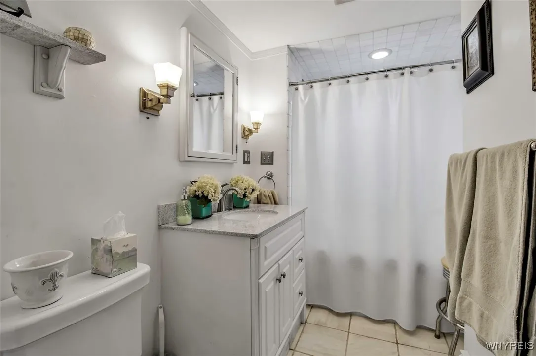 41 Saybrook Place, Buffalo, New York 14209, Buffalo, New York 14209, 4 Bedrooms Bedrooms, 9 Rooms Rooms,2 BathroomsBathrooms,Residential,Closed,41 Saybrook Place, Buffalo, New York 14209,B1611477