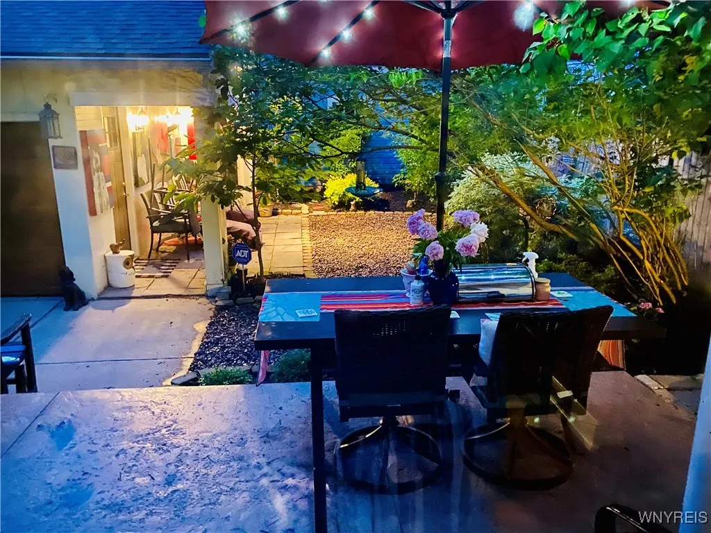 41 Saybrook Place, Buffalo, New York 14209, Buffalo, New York 14209, 4 Bedrooms Bedrooms, 9 Rooms Rooms,2 BathroomsBathrooms,Residential,Closed,41 Saybrook Place, Buffalo, New York 14209,B1611477