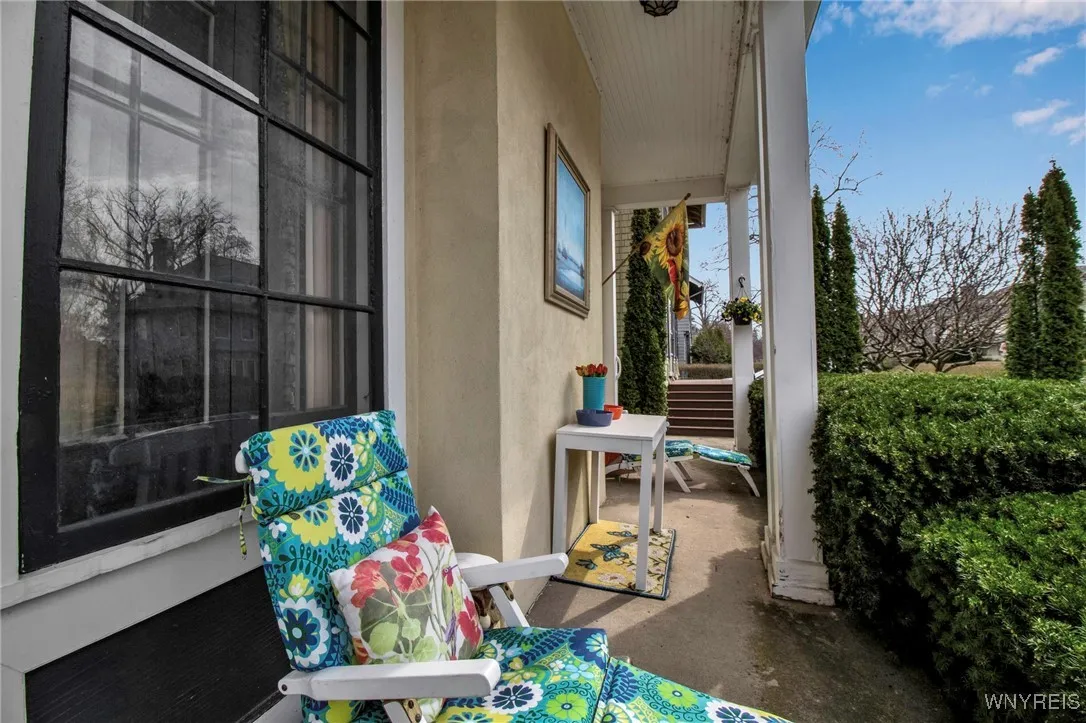 41 Saybrook Place, Buffalo, New York 14209, Buffalo, New York 14209, 4 Bedrooms Bedrooms, 9 Rooms Rooms,2 BathroomsBathrooms,Residential,Closed,41 Saybrook Place, Buffalo, New York 14209,B1611477