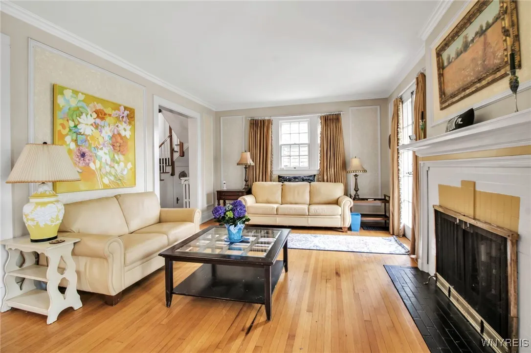 41 Saybrook Place, Buffalo, New York 14209, Buffalo, New York 14209, 4 Bedrooms Bedrooms, 9 Rooms Rooms,2 BathroomsBathrooms,Residential,Closed,41 Saybrook Place, Buffalo, New York 14209,B1611477
