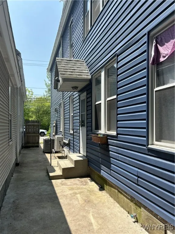 268 Miami Street, Buffalo, New York 14204, Buffalo, New York 14204, 6 Bedrooms Bedrooms, ,2 BathroomsBathrooms,Residential,Closed,268 Miami Street, Buffalo, New York 14204,0,B1611431