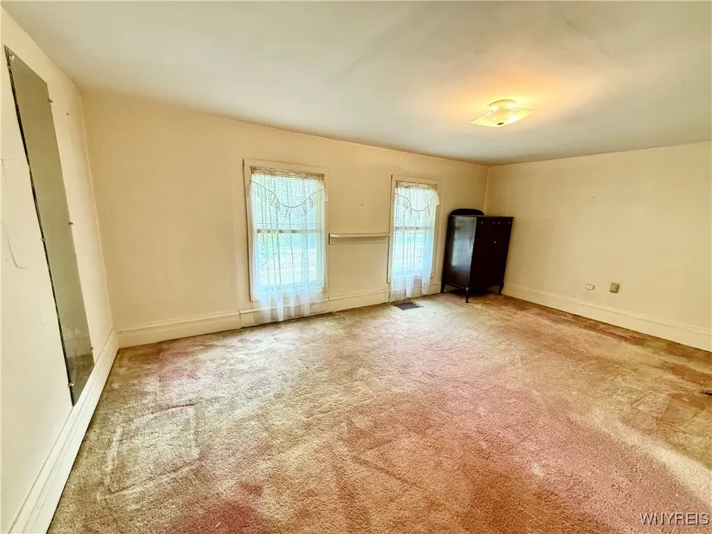 38 East Main Street, Pembroke, New York 14036, Pembroke, New York 14036, 3 Bedrooms Bedrooms, 7 Rooms Rooms,2 BathroomsBathrooms,Residential,Closed,38 East Main Street, Pembroke, New York 14036,B1611530
