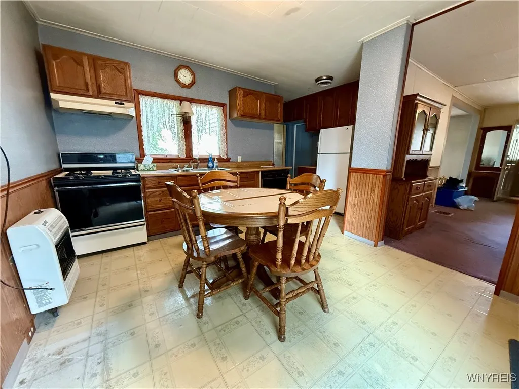 38 East Main Street, Pembroke, New York 14036, Pembroke, New York 14036, 3 Bedrooms Bedrooms, 7 Rooms Rooms,2 BathroomsBathrooms,Residential,Closed,38 East Main Street, Pembroke, New York 14036,B1611530