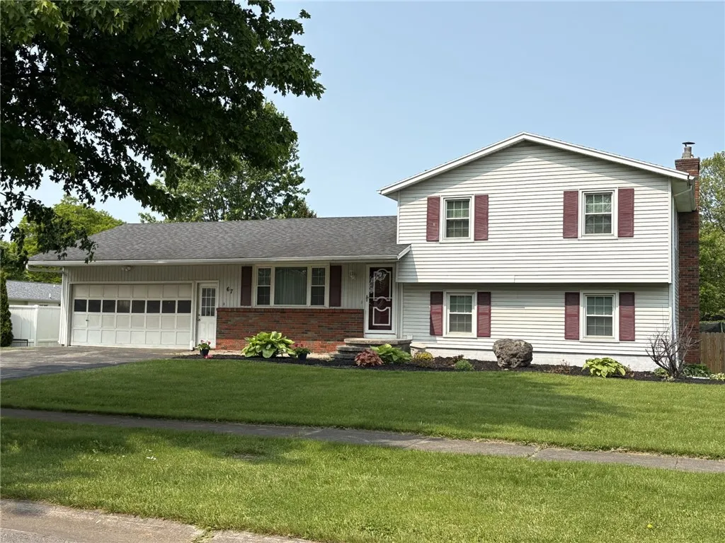 67 Riviera Drive, Gates, New York 14624, Gates, New York 14624, 4 Bedrooms Bedrooms, 6 Rooms Rooms,2 BathroomsBathrooms,Residential,Closed,67 Riviera Drive, Gates, New York 14624,R1611012