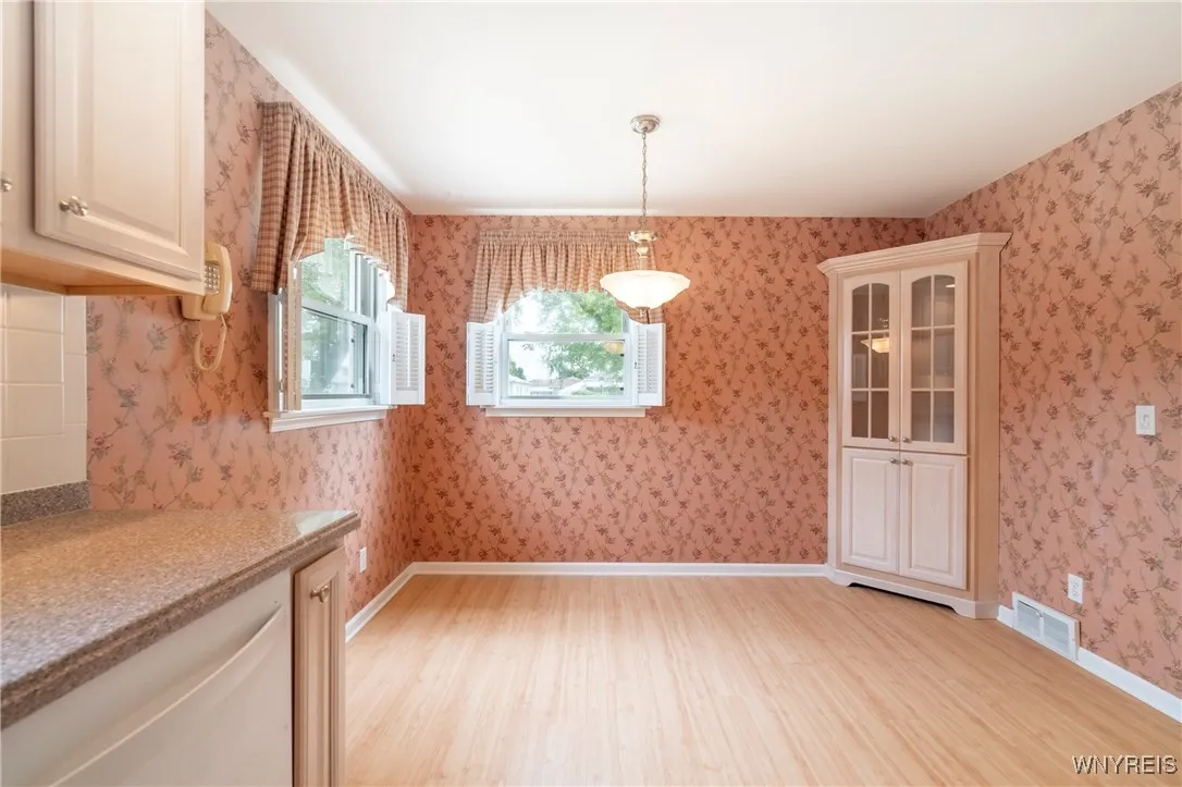 80 Hilton Boulevard, Amherst, New York 14226, Amherst, New York 14226, 3 Bedrooms Bedrooms, 5 Rooms Rooms,1 BathroomBathrooms,Residential,Closed,80 Hilton Boulevard, Amherst, New York 14226,0,B1611496