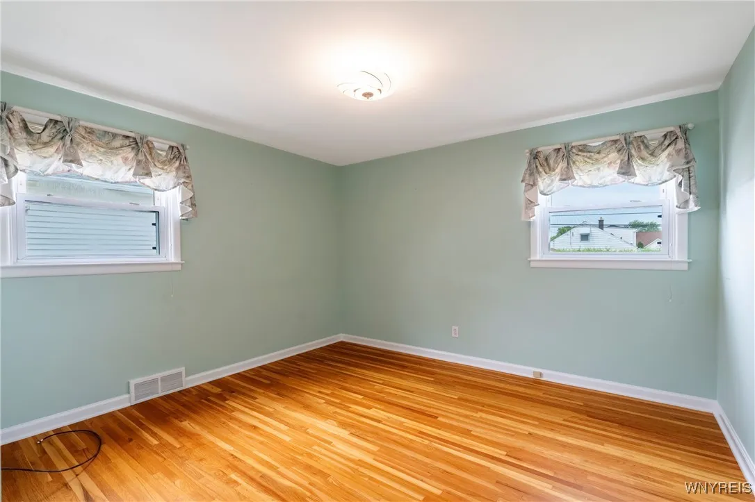 80 Hilton Boulevard, Amherst, New York 14226, Amherst, New York 14226, 3 Bedrooms Bedrooms, 5 Rooms Rooms,1 BathroomBathrooms,Residential,Closed,80 Hilton Boulevard, Amherst, New York 14226,0,B1611496