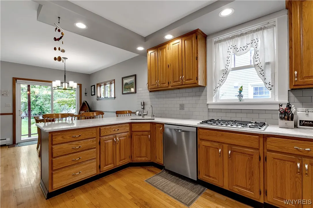 166 Burbank Drive, Amherst, New York 14226, Amherst, New York 14226, 4 Bedrooms Bedrooms, 9 Rooms Rooms,2 BathroomsBathrooms,Residential,Closed,166 Burbank Drive, Amherst, New York 14226,0,B1610814