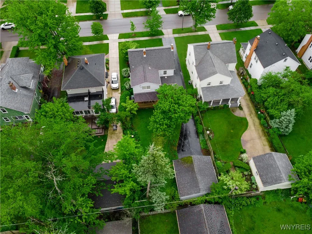 166 Burbank Drive, Amherst, New York 14226, Amherst, New York 14226, 4 Bedrooms Bedrooms, 9 Rooms Rooms,2 BathroomsBathrooms,Residential,Closed,166 Burbank Drive, Amherst, New York 14226,0,B1610814