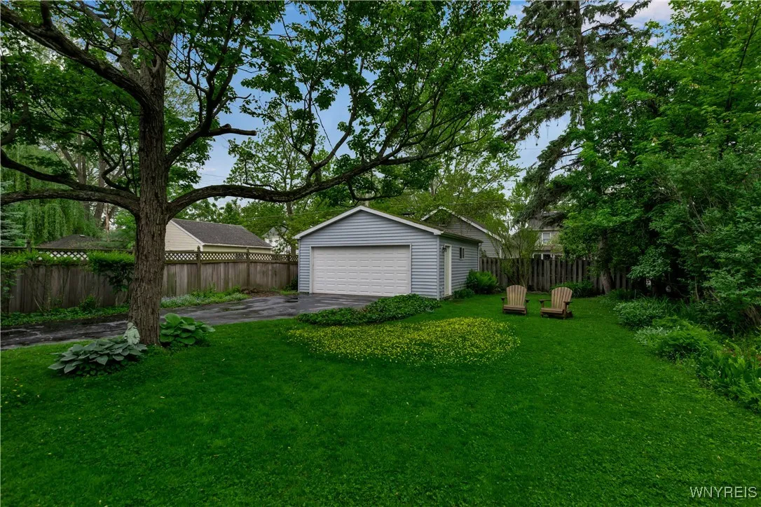 166 Burbank Drive, Amherst, New York 14226, Amherst, New York 14226, 4 Bedrooms Bedrooms, 9 Rooms Rooms,2 BathroomsBathrooms,Residential,Closed,166 Burbank Drive, Amherst, New York 14226,0,B1610814