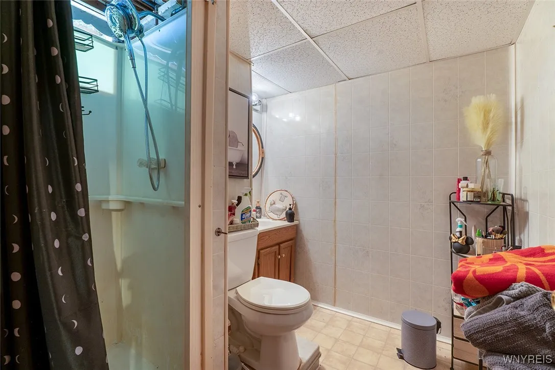 637 Kaymar Drive, Amherst, New York 14228, Amherst, New York 14228, 3 Bedrooms Bedrooms, 8 Rooms Rooms,3 BathroomsBathrooms,Residential,For Sale,637 Kaymar Drive, Amherst, New York 14228,B1611609