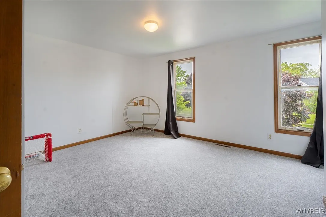 637 Kaymar Drive, Amherst, New York 14228, Amherst, New York 14228, 3 Bedrooms Bedrooms, 8 Rooms Rooms,3 BathroomsBathrooms,Residential,For Sale,637 Kaymar Drive, Amherst, New York 14228,B1611609
