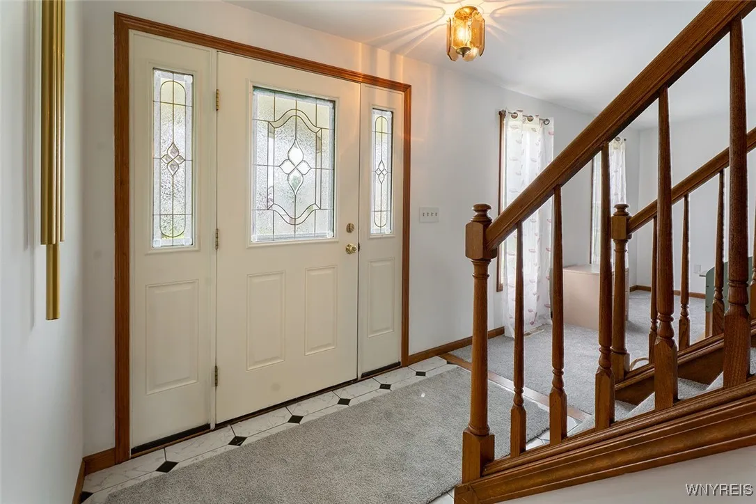 637 Kaymar Drive, Amherst, New York 14228, Amherst, New York 14228, 3 Bedrooms Bedrooms, 8 Rooms Rooms,3 BathroomsBathrooms,Residential,For Sale,637 Kaymar Drive, Amherst, New York 14228,B1611609